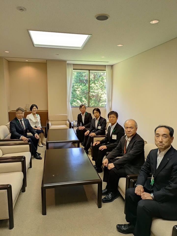 【ご報告】
このたび、山口県議会「環境福祉委員会」の委員長を拝命pic2