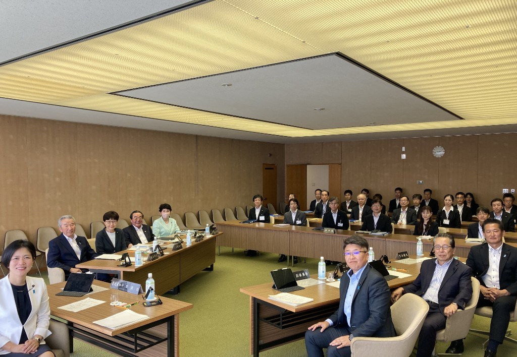【委員会が終了！】

委員長就任後、最初の環境福祉委員会でした。