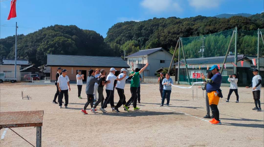 きのこ狩りに、スポーツ大会、オータムコンサート

すっかり秋！
pic4
