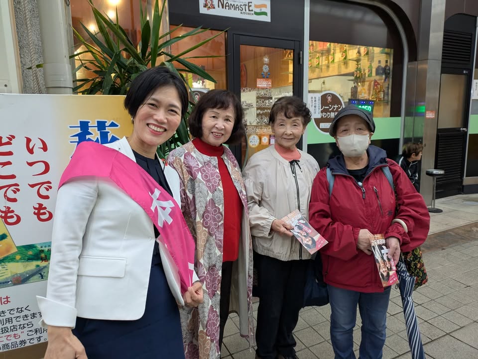 萩へ。

由緒あるお寺や、
保育園・幼稚園・病院、
そして商店街pic4
