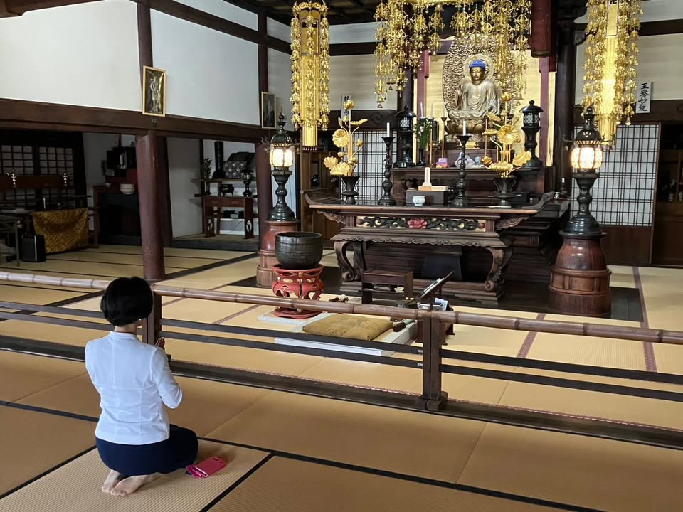 萩へ。

由緒あるお寺や、
保育園・幼稚園・病院、
そして商店街pic7