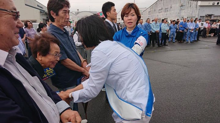 有近まちこです。

北村つねお候補夫人の謡子さんが、柳井でも街頭pic2