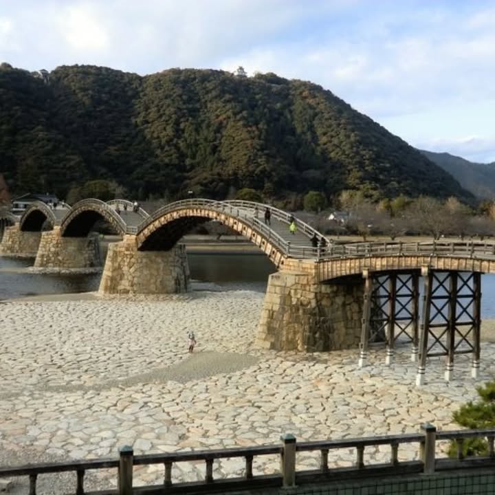 岩国市へ。

錦帯橋や岩国城に息づく歴史。
山・川・海に恵まれたpic3