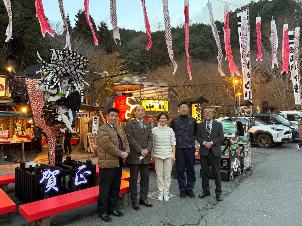 今日は
岩国市議会議員の皆様のリレーで、
岩国駅前をはじめ、旧市pic1