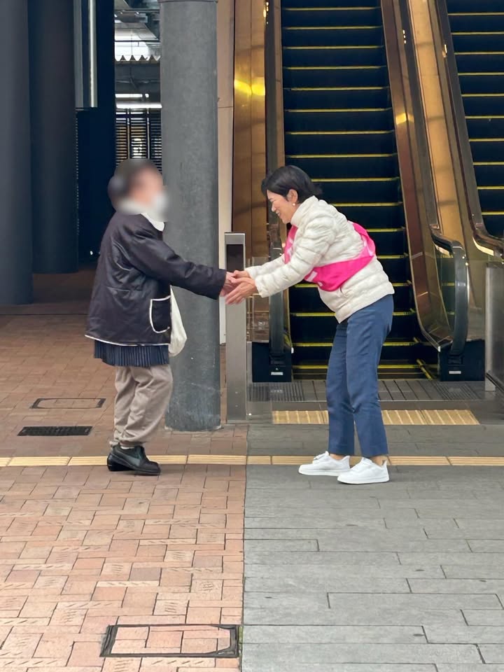 今朝は徳山駅前からスタート！

たくさんの方から、
「○○さんかpic2