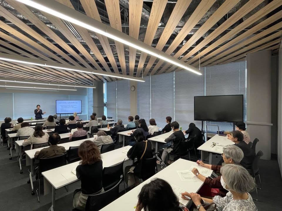 防府市女性団体連絡協議会の研修会でお話をさせていただきました。
pic3