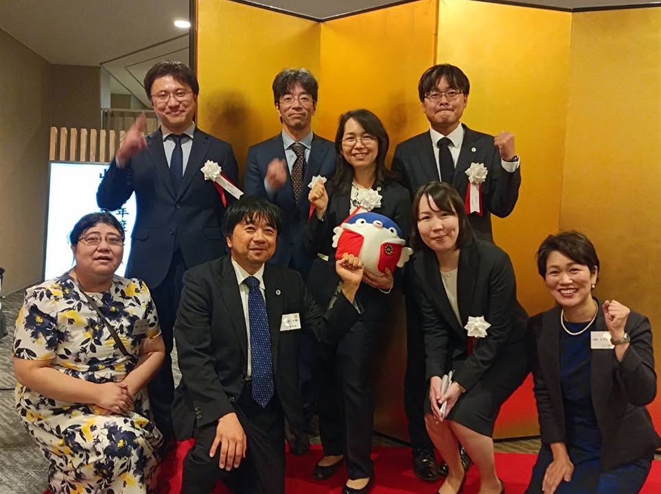 山口県弁護士会、新役員体制でスタート！

近本佐知子新会長は、山pic2