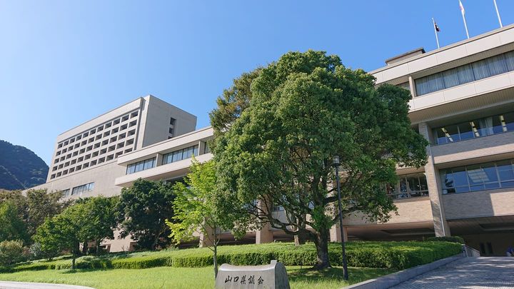 今日は議会で代表質問がありました。

自由民主党会派からは、県連