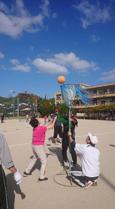 阿月地区のスポーツ大会

お年寄りから小さな子どもまでが全員参加