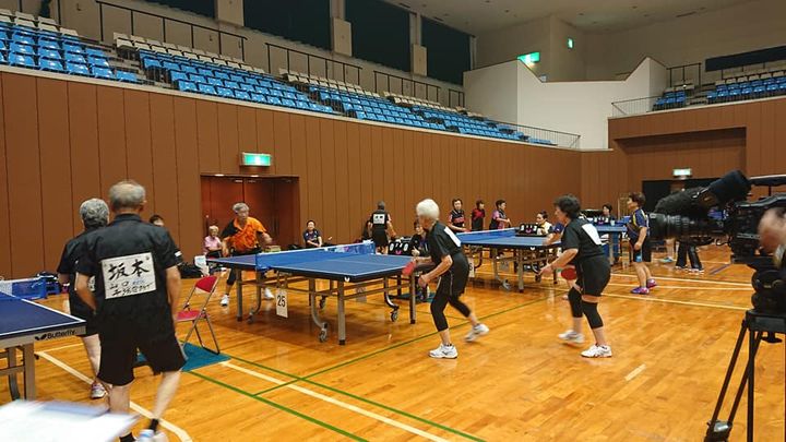 「スポーツのまち・卓球のまち」やないで、プラチナ卓球大会開催中！