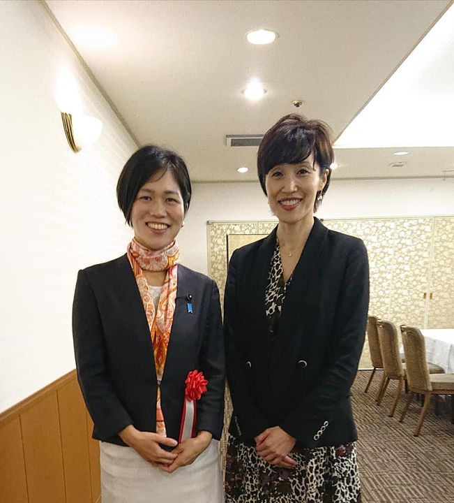 自民党県連女性局研修会

初めて参加しました。
普段の集会は男性pic2