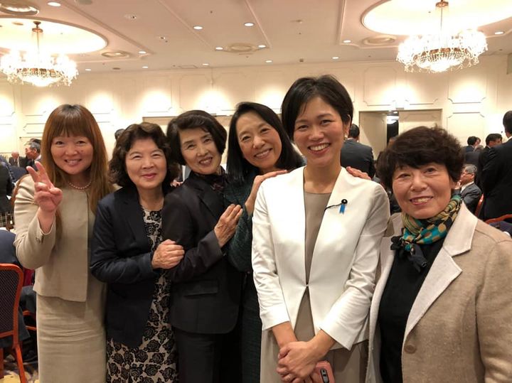 北村経夫参議院外交防衛委員長を激励する会
に出席しました。

外pic4