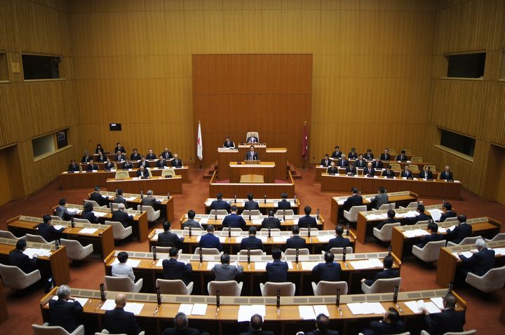 今日から１１月議会が始まりました。

午前中は本会議。
提出議案