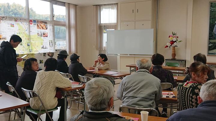 午前中は、中央公民館にて県政報告ミニ集会。
経験と知識の豊富な先