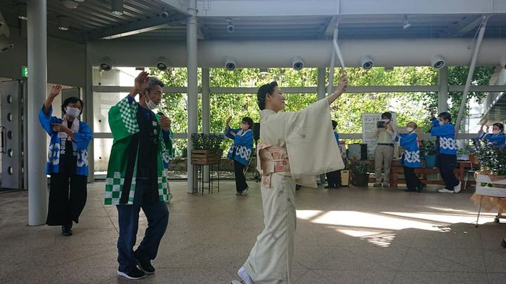 〈日本の踊りが好きです！〉

議会合間の週末は、地元行事で癒され