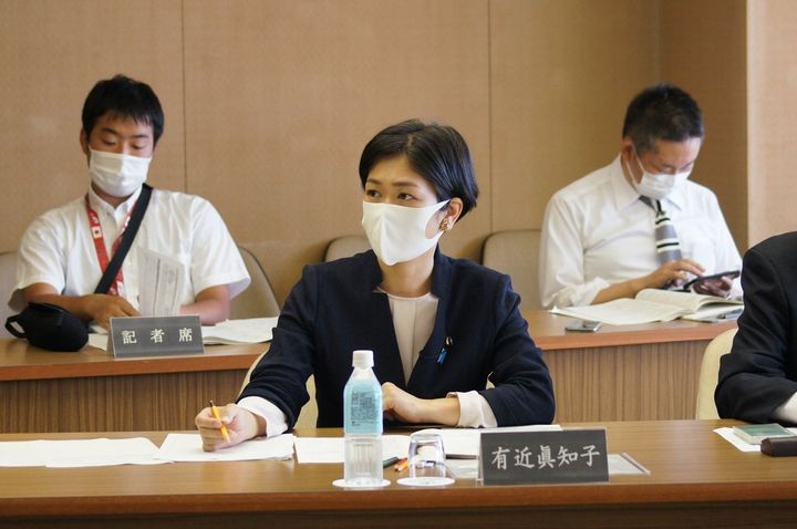 ＜常任委員会終了！＞

常任委員会では執行部と委員会所属議員が集pic2