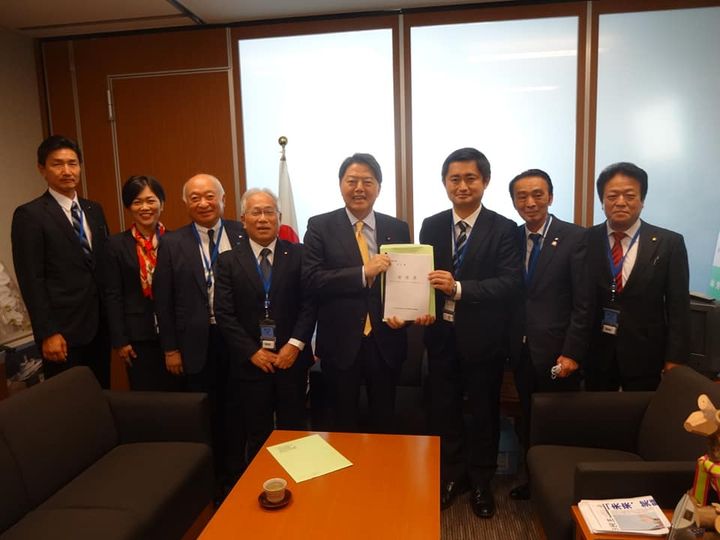 〈生で直接会う大切さ〉

山口県東部高速交通体系整備促進協議会のpic4