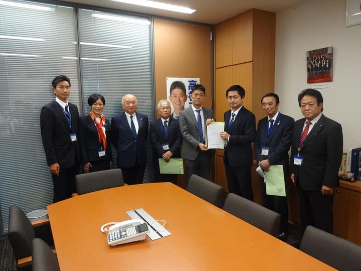 〈生で直接会う大切さ〉

山口県東部高速交通体系整備促進協議会のpic6