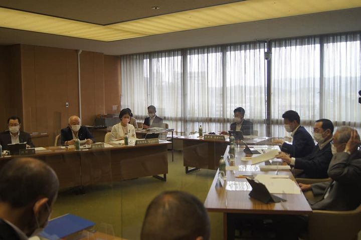 初めての文教警察委員会。

新しいメンバーの皆さんと，教育関係，pic3