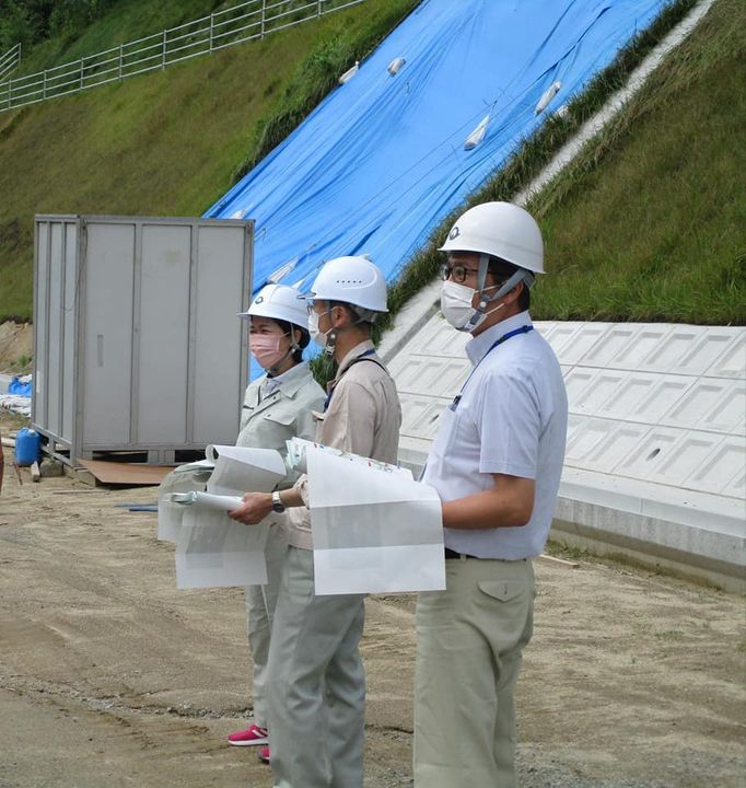 柳井土木の県事業を視察してきました。

・柳井港港湾整備
浮桟橋pic2