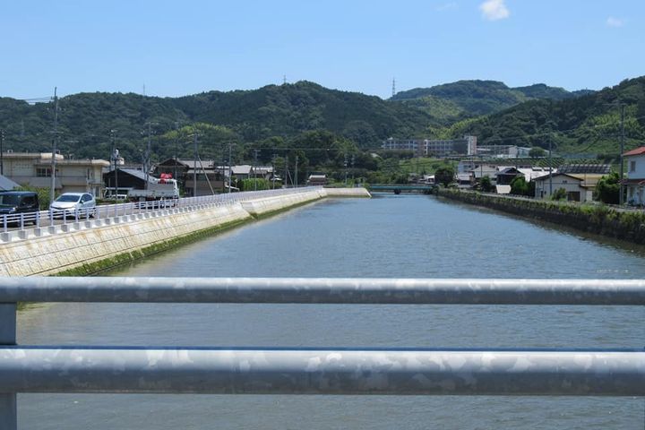 柳井土木の県事業を視察してきました。

・柳井港港湾整備
浮桟橋pic4