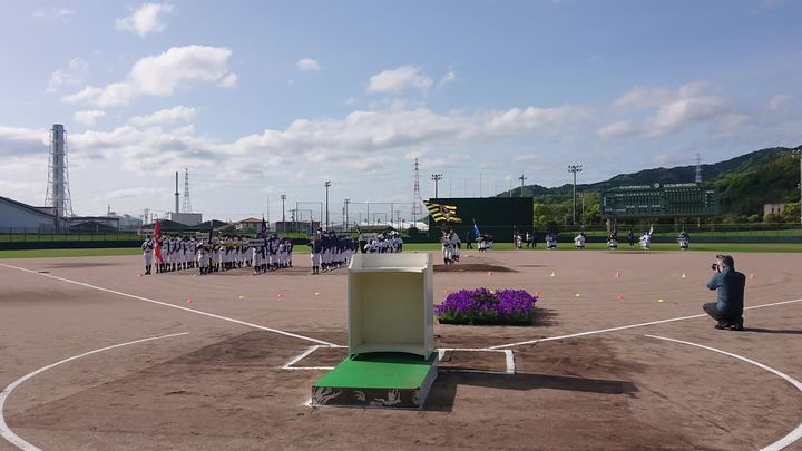 昨日はビジコム柳井カップ少年野球大会へ。

お天気で良かった！
pic2