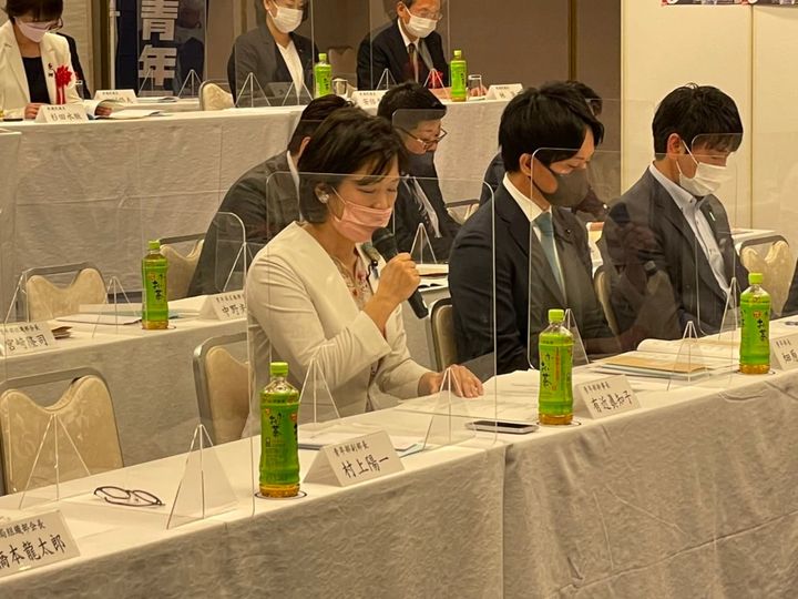 昨日は、自民党山口県連の青年局大会、女性局大会でした。

柳井かpic4