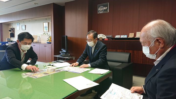 国道188号線関連の中央要望。

まずは、財務省の高村政務官と坂