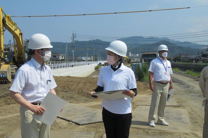 柳井土木管轄の県事業を視察してきました。

・柳井上関線伊保庄バpic3