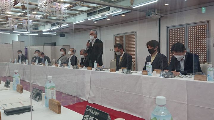 昨日は、県内の宿泊事業者さんと県議会の意見交換会でした。

コロ